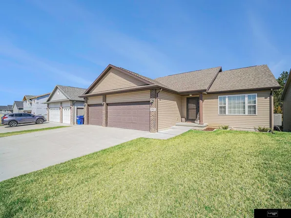 1762 NW 41st St, Lincoln, NE 68528