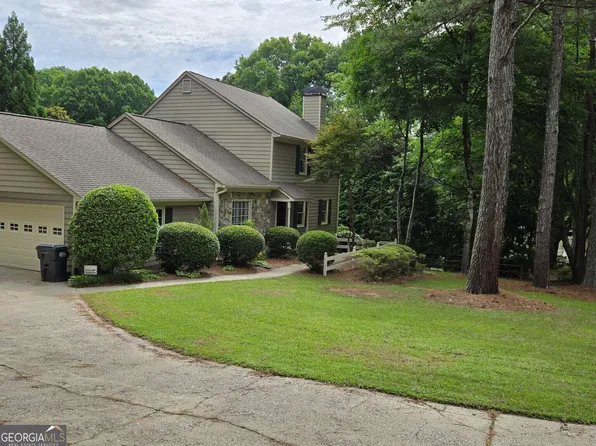 1726 W Point Cir, Marietta, GA 30068