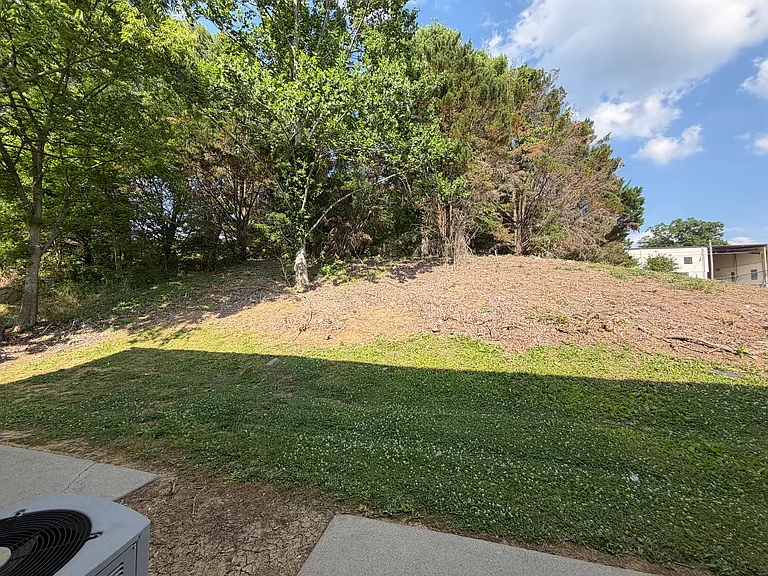 315 Pinehill Dr #2 — Photo 17