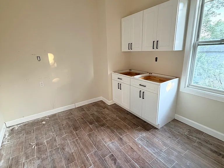 208 Myrtle Ave #3 — Photo 5