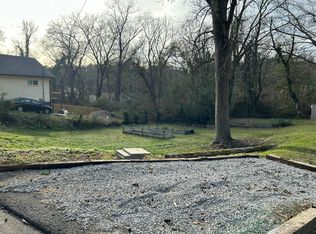 373 Booth Rd, Chattanooga, TN 37411