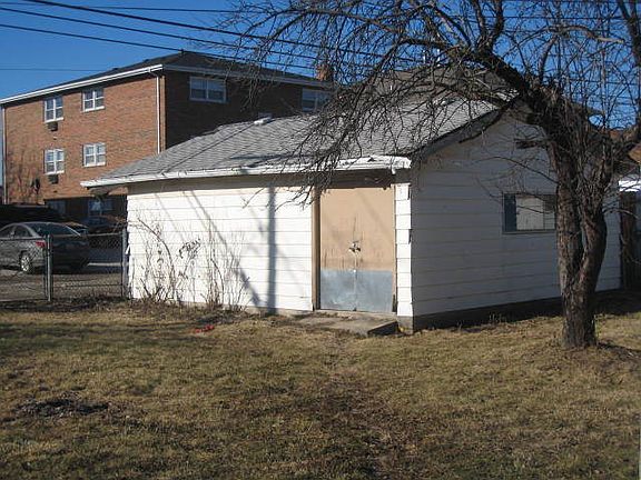3rd image of 9614 S Marion Ave