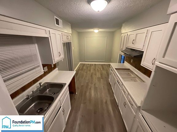 3rd image of 5368 Meadowick Ave