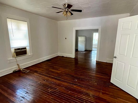2nd image of 2324 41st Ave