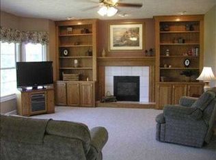 304 Whispering Pines Cc Ln, Normal, IL 61761