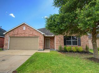 222 Kestrel Ln, Rosharon, TX 77583