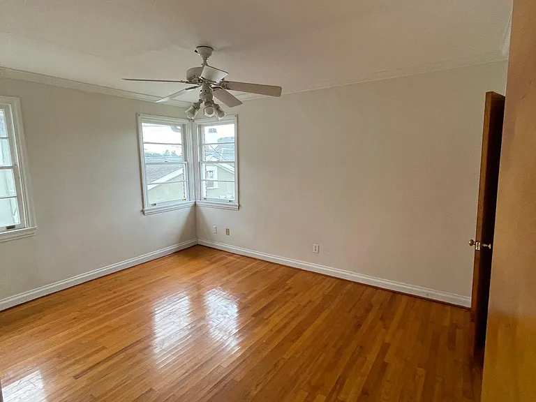6448 Canal Blvd — Photo 7