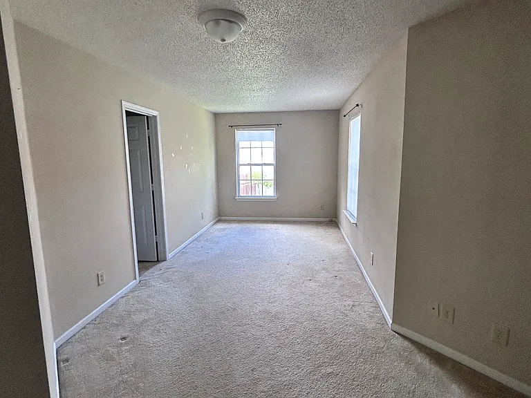 6888 Woodland Heights Dr — Photo 27