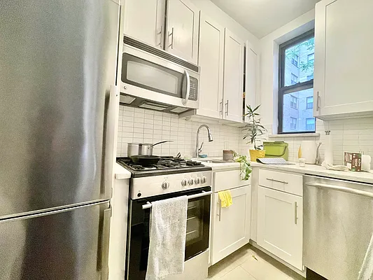 Rented by Century 21 Premier  | media 1