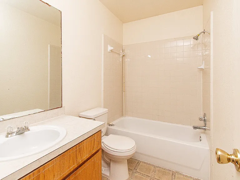 4207 Alan Kent Dr #B — Photo 11
