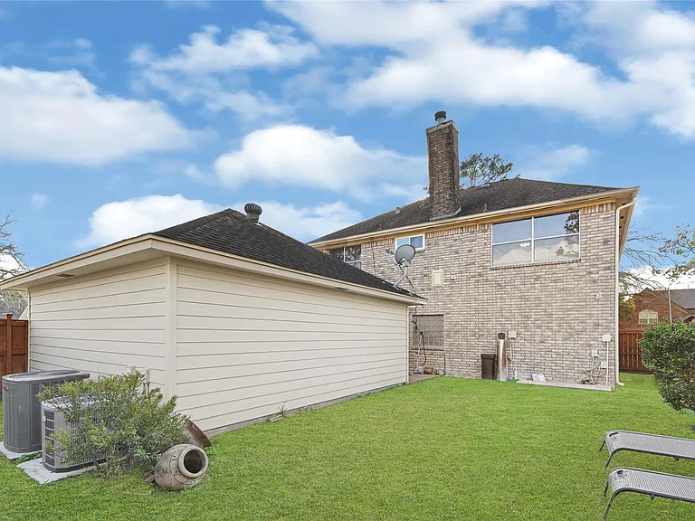 5910 Rolff Ln — Photo 48