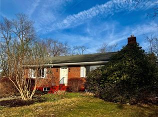 4043 Ewalt Rd, Gibsonia, PA 15044