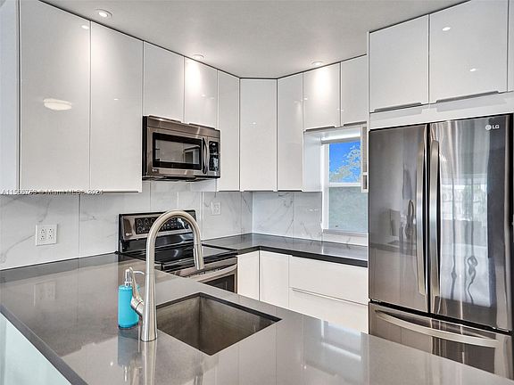5th image of 3501 NW 47th Ave APT 613