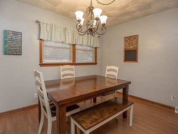 4th image of 5186 Oakcrest Ave