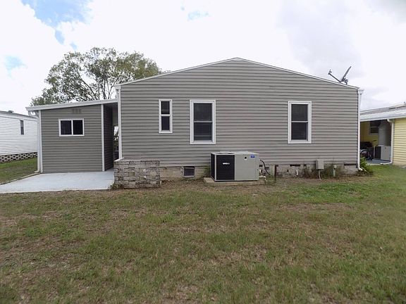 3rd image of 2428 Lake Haven Dr