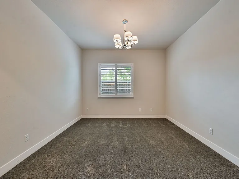 200 Moisant Ct — Photo 32