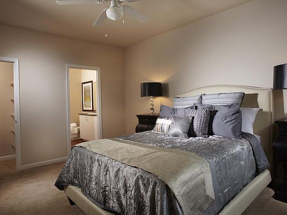 2nd image of 43845 Thornberry Sq Unit 308