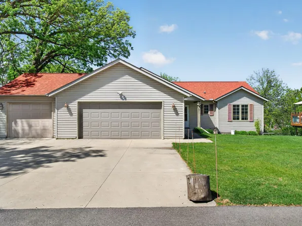 95 22nd St SW, Rochester, MN 55902