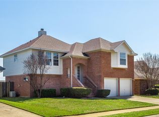 2713 Needles St, Euless, TX 76040