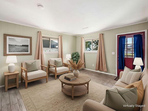 5th image of 884 Bruckner Rd