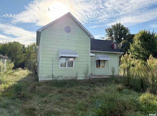 650 Township Road 1021 E, Princeville, IL 61559