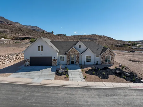 1037 W Rock View Dr, Hurricane, UT 84737