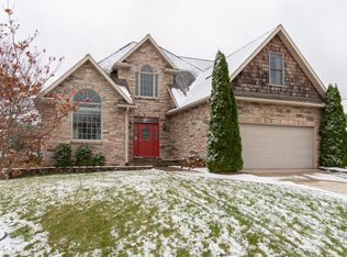 2112 Joni Ln, Stevensville, MI 49127