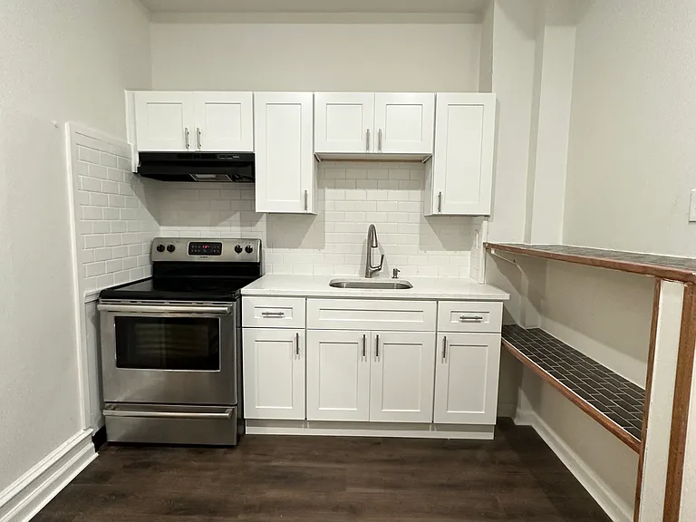 1706 W Allegheny Ave #1 — Photo 2