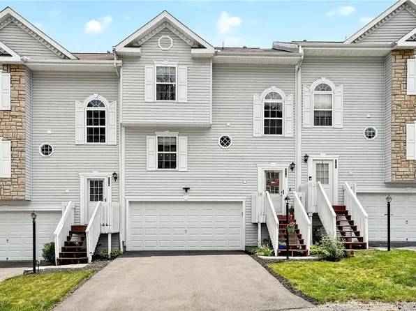 118 Cathedral Ct, Carnegie, PA 15106