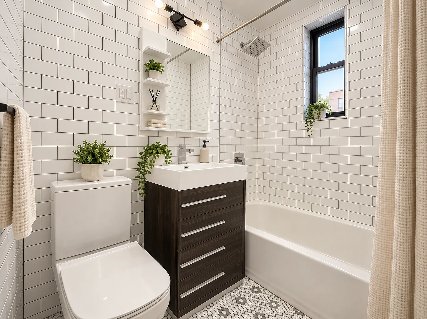 595 Metropolitan Avenue — Photo 4