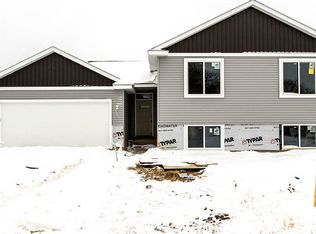 1055 Falcon Rd SE, Rochester, MN 55904