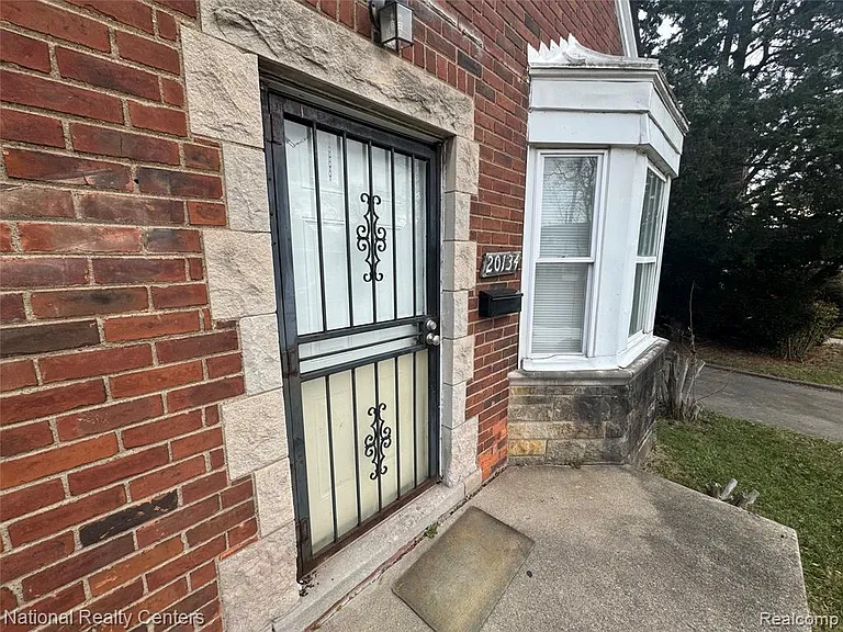 20134 Hanna St — Photo 11