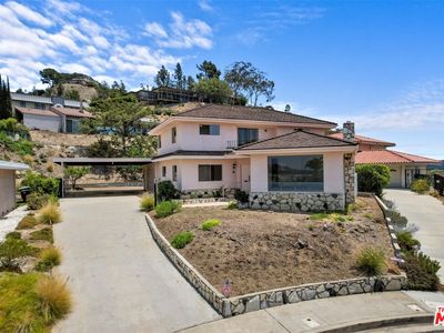 1004 Principia Dr, Glendale, CA, 91206