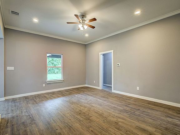 3rd image of 1117 Marshall St