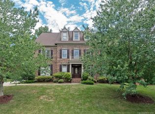 6004 Stanbury Dr, Matthews, NC 28104