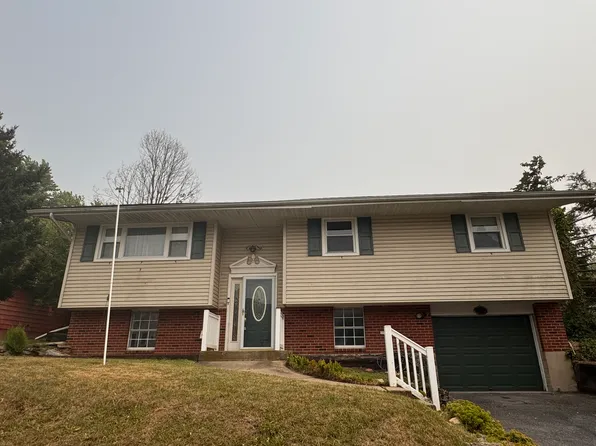 443 Bath Ave, Catasauqua, PA 18032