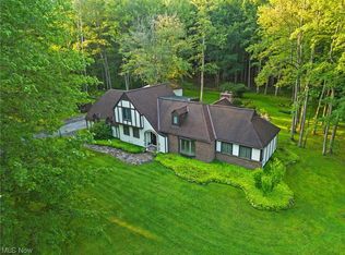 9946 High Country Dr, Chardon, OH 44024