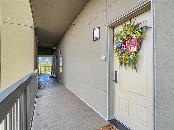 2nd image of 601 Watermarke Ln