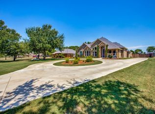 843 Red Oak Creek Dr, Red Oak, TX 75154