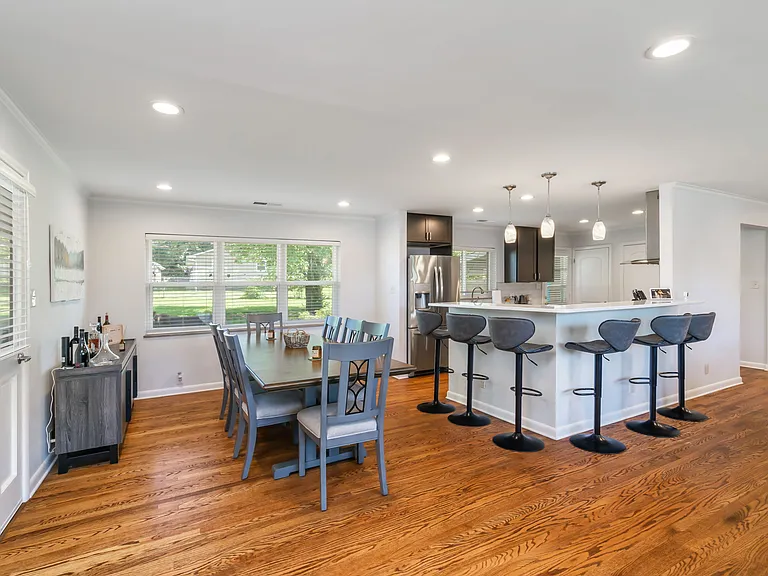 217 Buckingham Dr — Photo 10