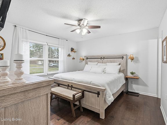 5th image of 218 Rosewood Dr