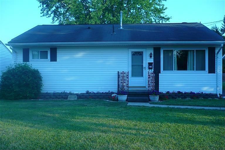 1st image of 1403 Severs Dr