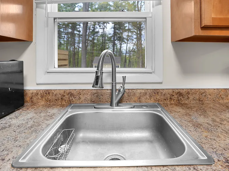 114 E Poplar Dr #B — Photo 12
