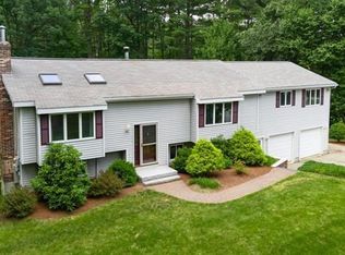 12 David Dr, Hudson, NH 03051