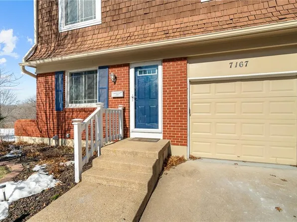 7167 NW Chapel Woods Cir, Kansas City, MO 64152