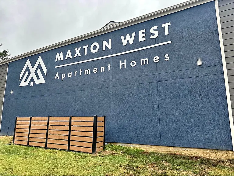 Maxton West Apartment Homes — Photo 54
