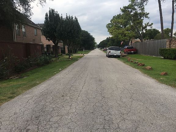 4th image of 5806 Dolores St