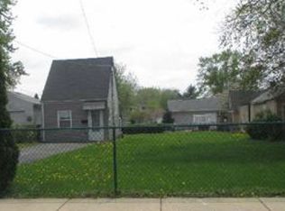 683 Parkway Ave, Elgin, IL