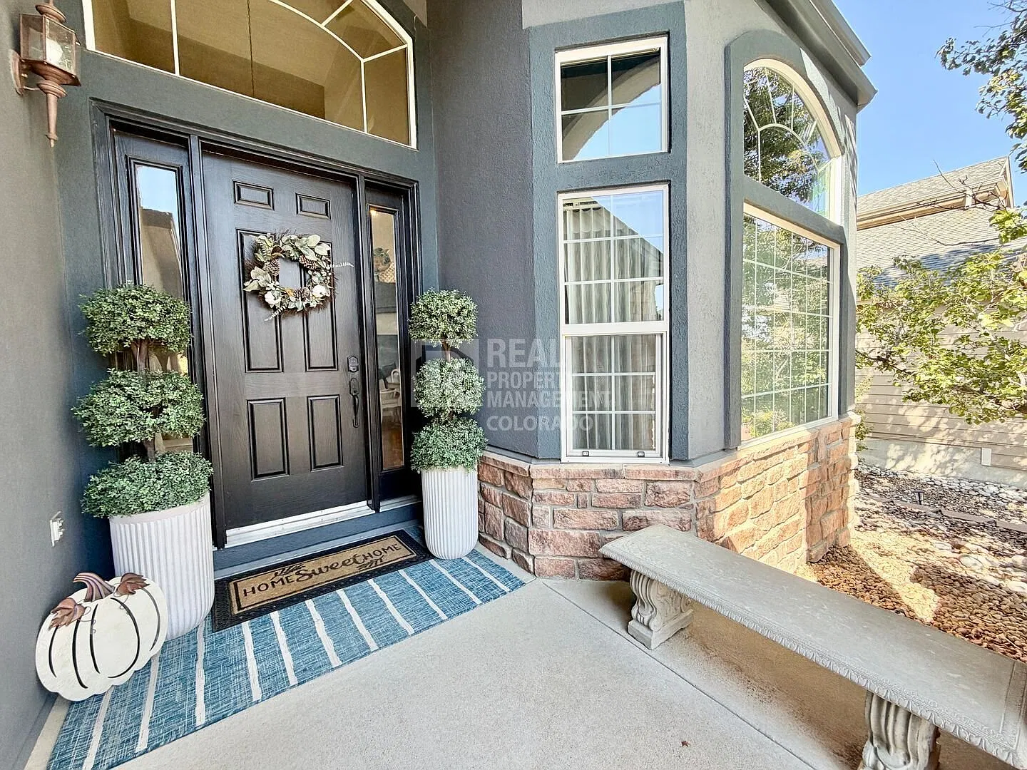 Stunning Castle Pines Retreat | 7 Beds | Mountain Views | Finished Walk-Out Basement — Photo 2
