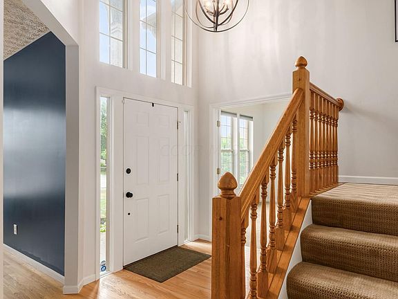 4th image of 5592 Westbriar Dr